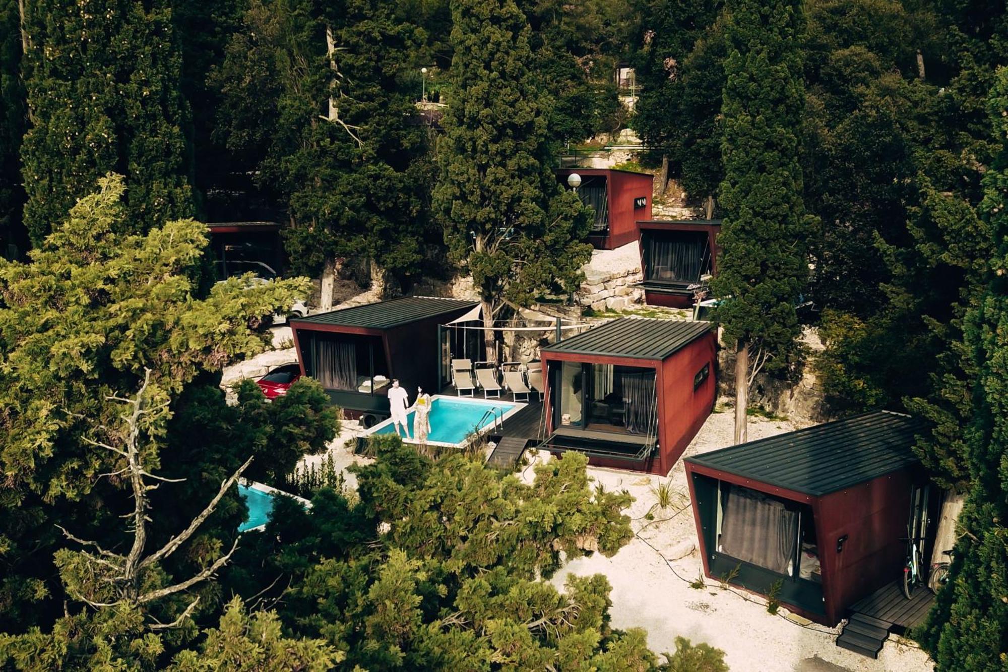 Porton Nature Hideouts ロヴィニ エクステリア 写真